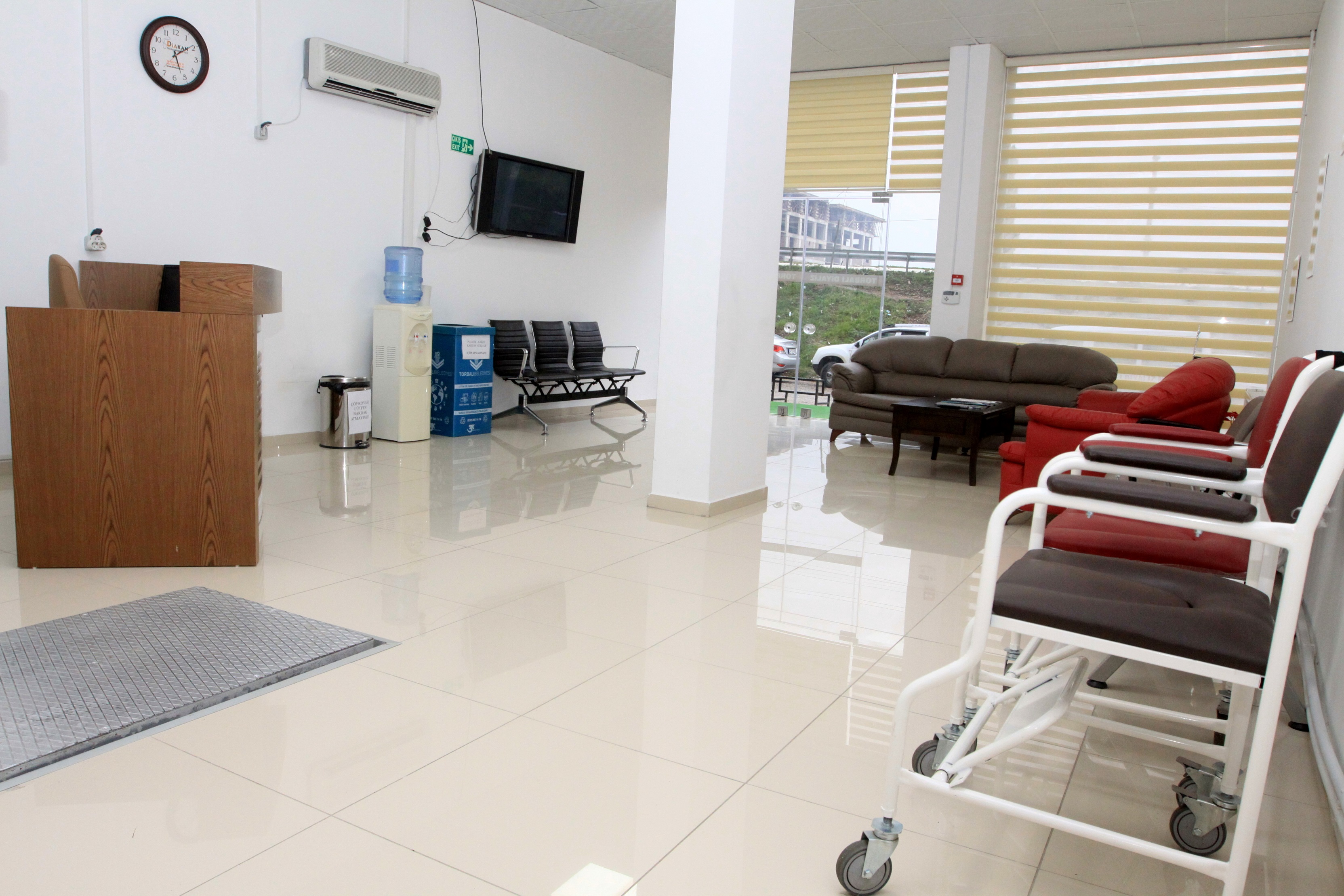 Torbalı Diyaliz Merkezi Hasta Bekleme Salonu